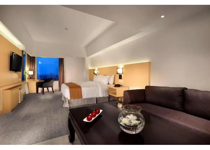 Golden City Hotel And Convention Center - Chse Certified